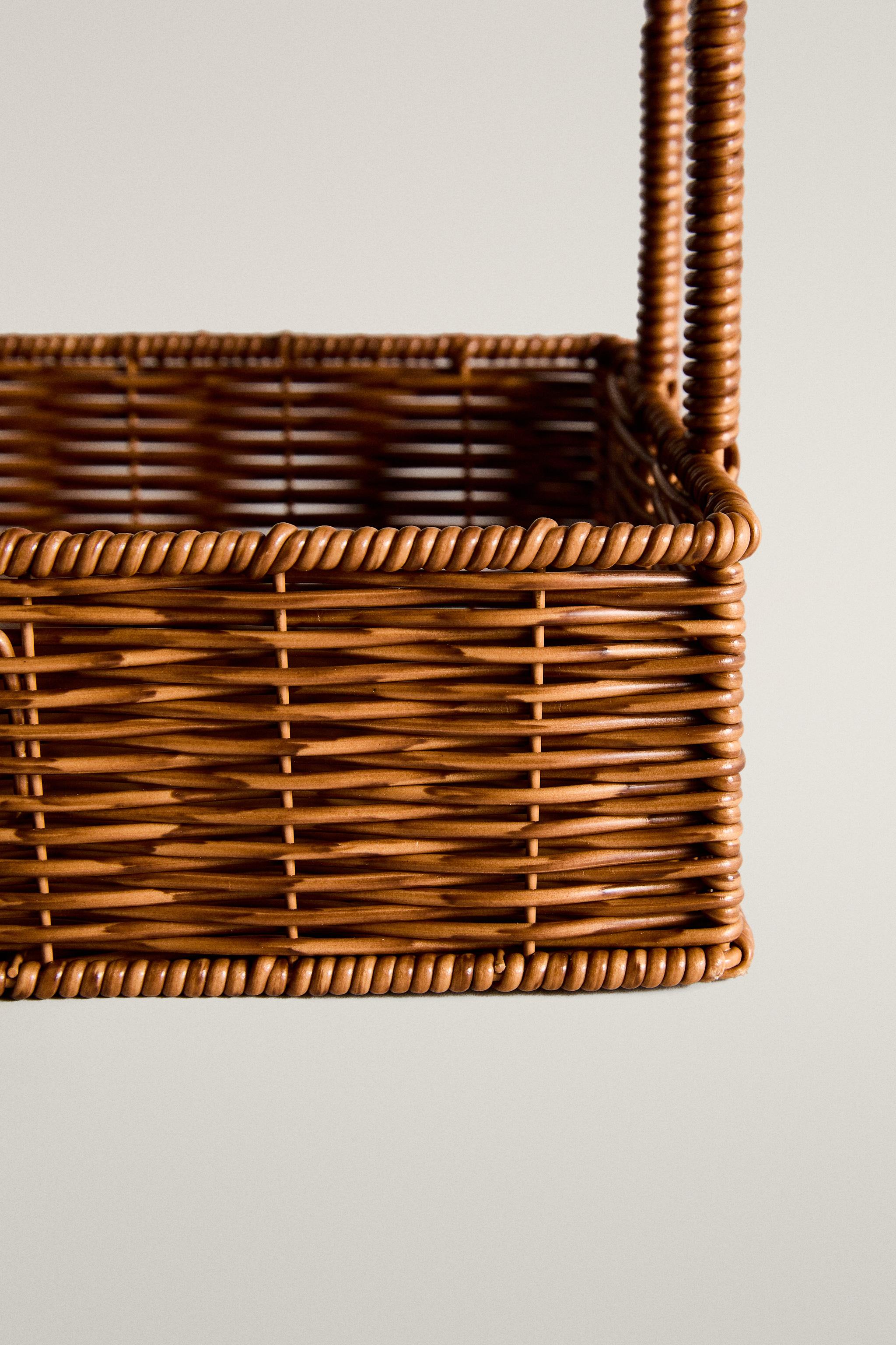 RECYCLED PLASTIC STORAGE UNIT