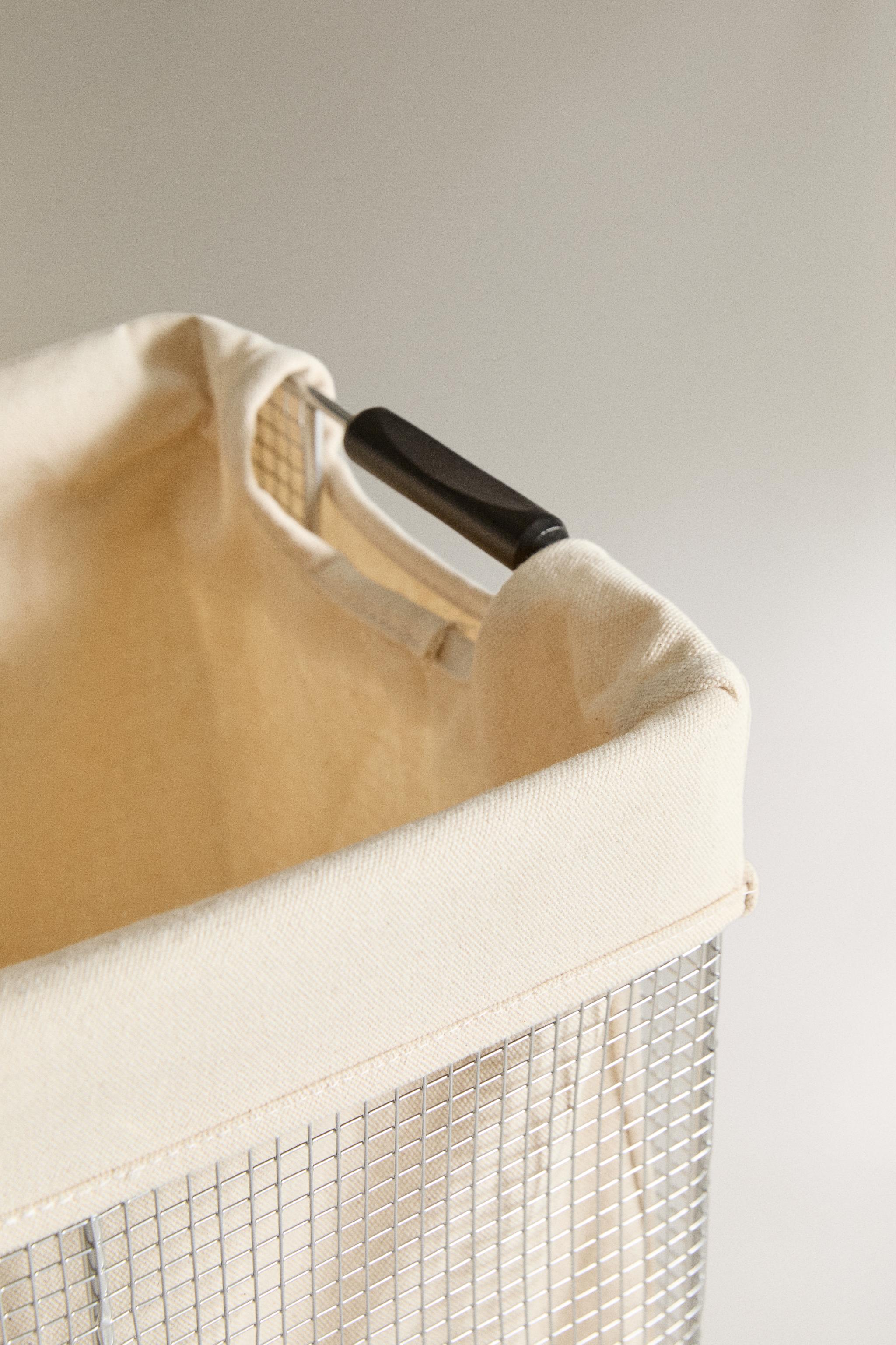 METAL LAUNDRY BASKET — Light grey