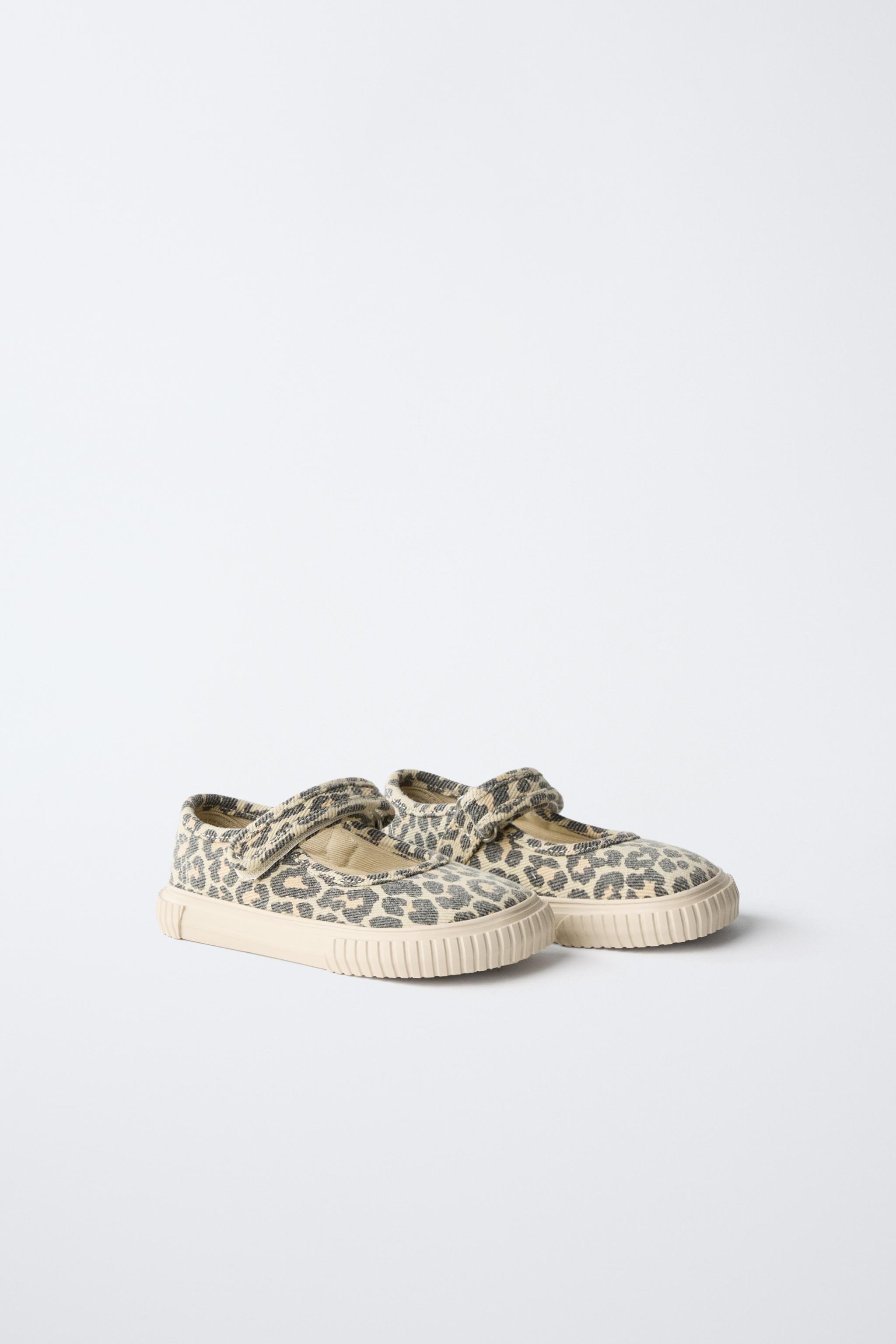 ANIMAL PRINT BAREFOOT SNEAKERS