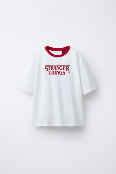 CAMISETA CUELLO CONTRASTE STRANGER THINGS © NETFLIX - Blanco de Zara - Imagen 0