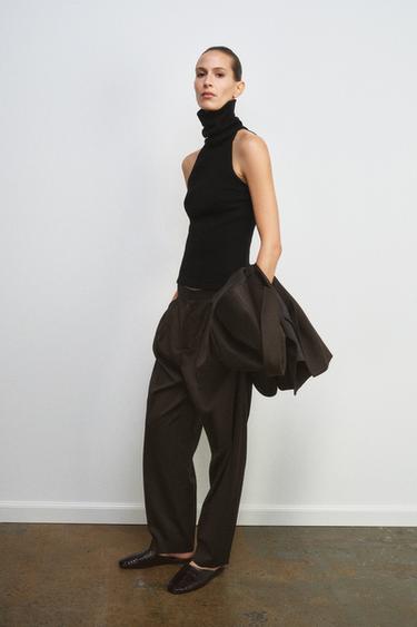 TOP COL MONTANT SANS MANCHES - Noir de Zara - Image 2