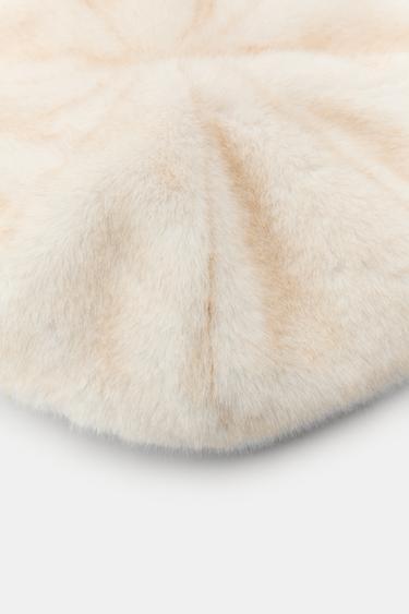 BÉRET EFFET FOURRURE - Écru de Zara - Image 3