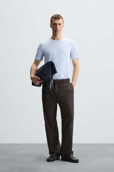 CAMISETA SLIM FIT BÁSICA - Celeste de Zara