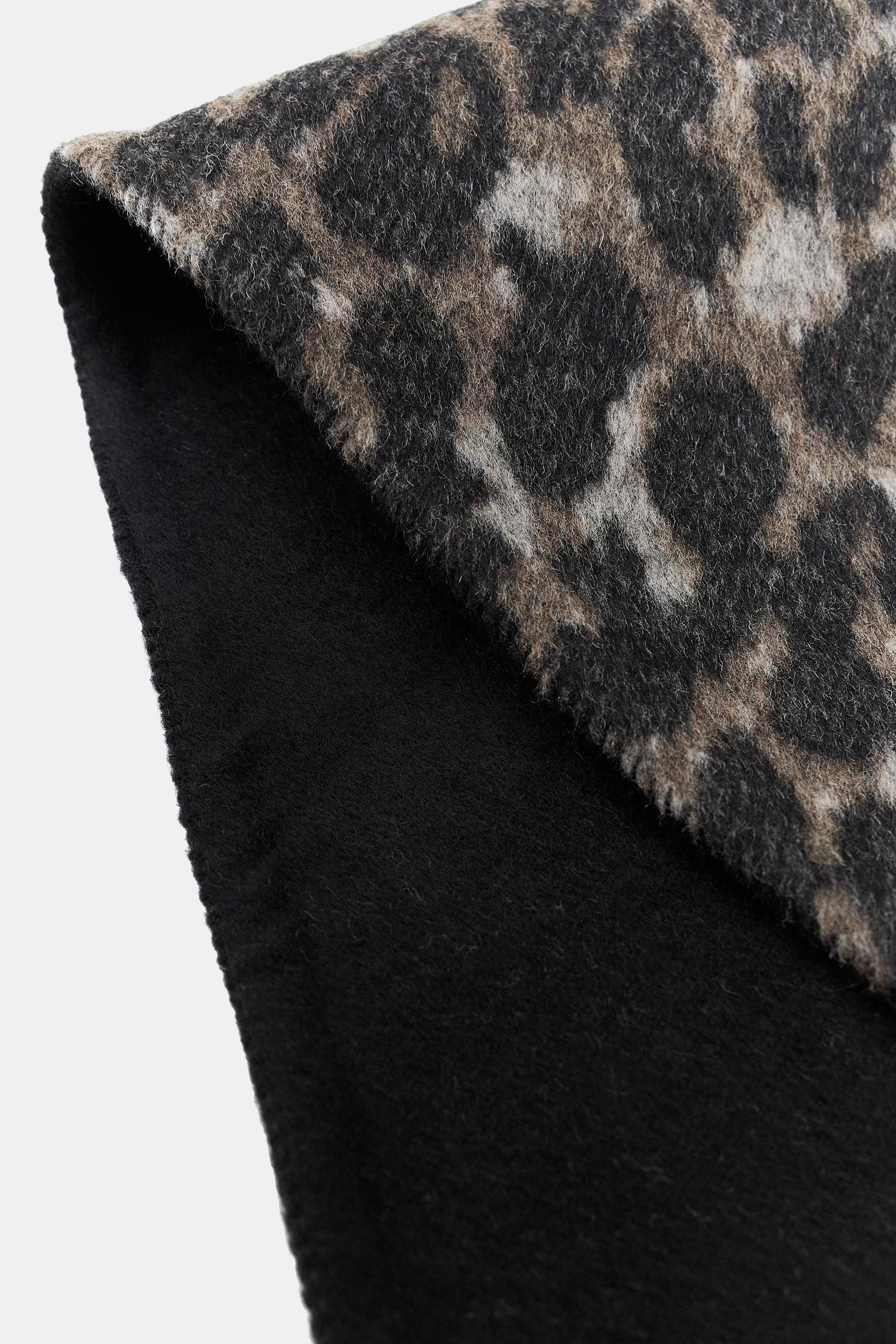 WOOL BLEND ANIMAL PRINT BANDANA