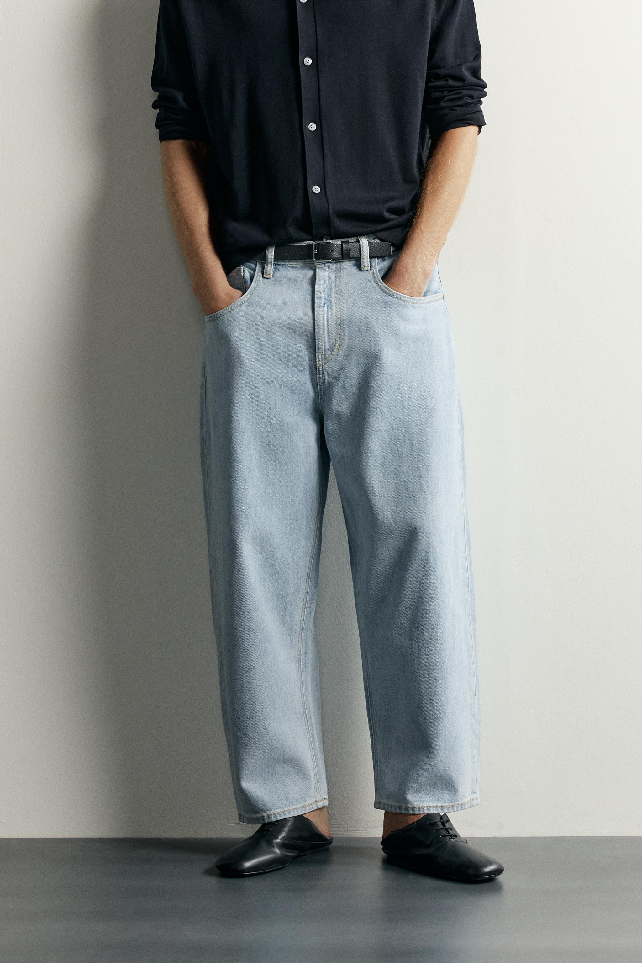 TAPERED WIDE-FIT JEANS — Light blue
