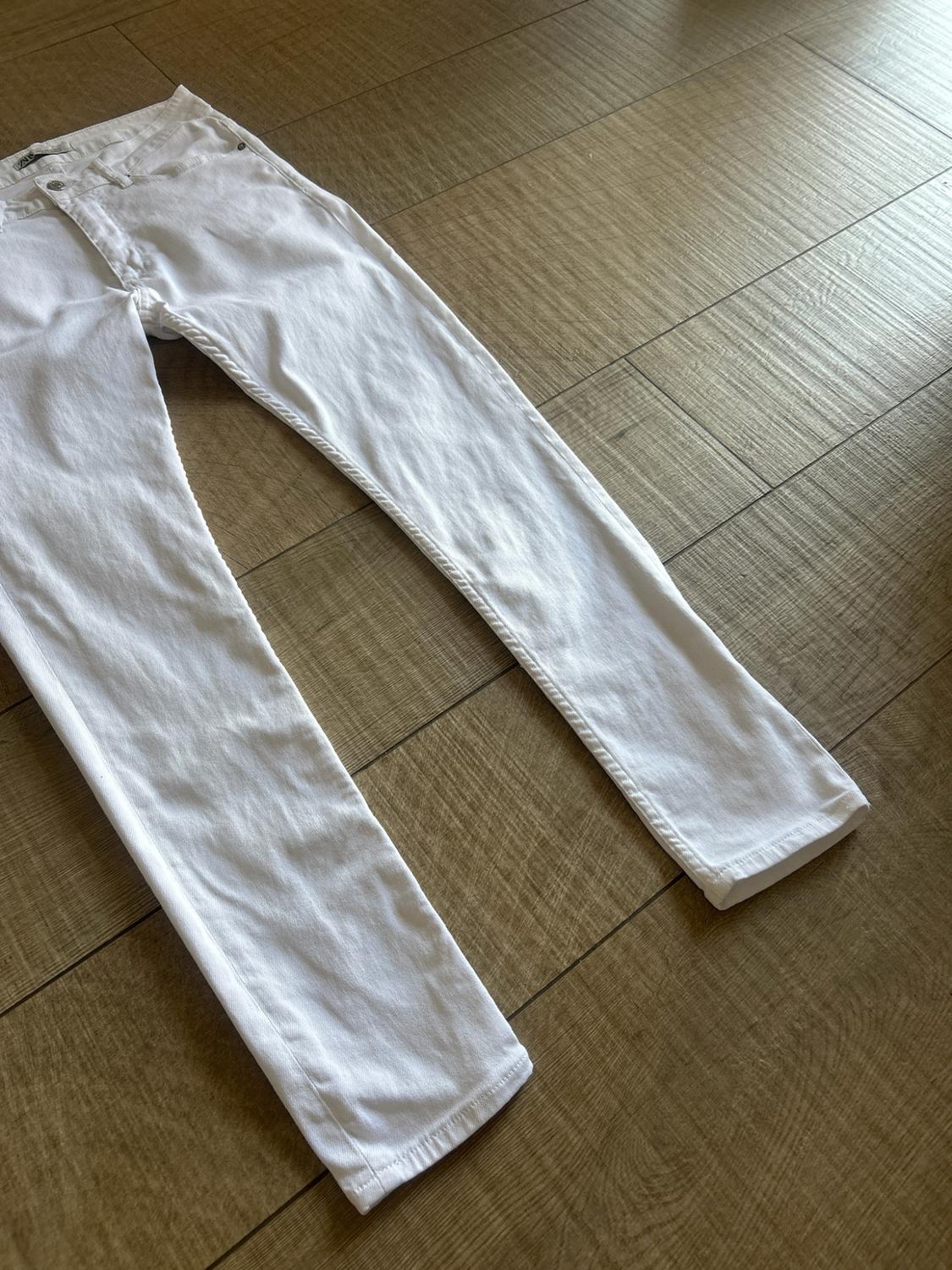 SLIM COMFORT FIT JEANS - Image 10