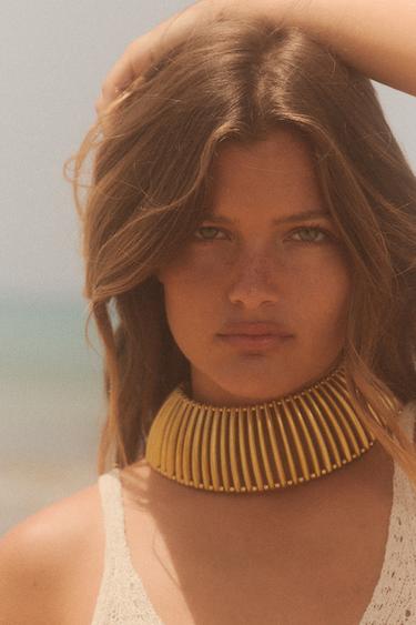 METAL PIECE CHOKER NECKLACE - Golden by Zara