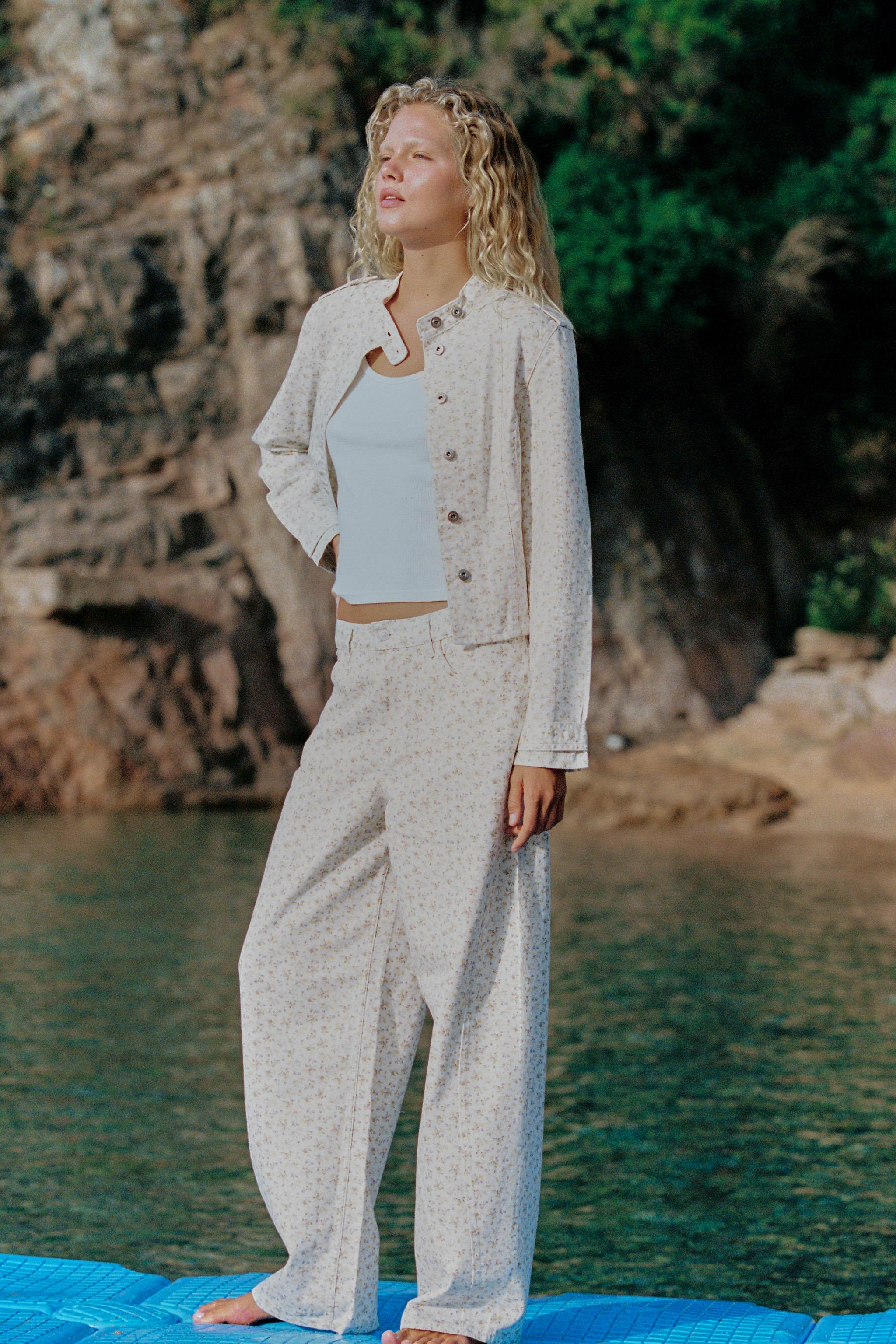【K】完売 ZARA バギーフィット カーペンターデニムパンツ 花柄 総柄 美品】即完売 ZARA バギーフィット カーペンターデニムパンツ 花柄 総