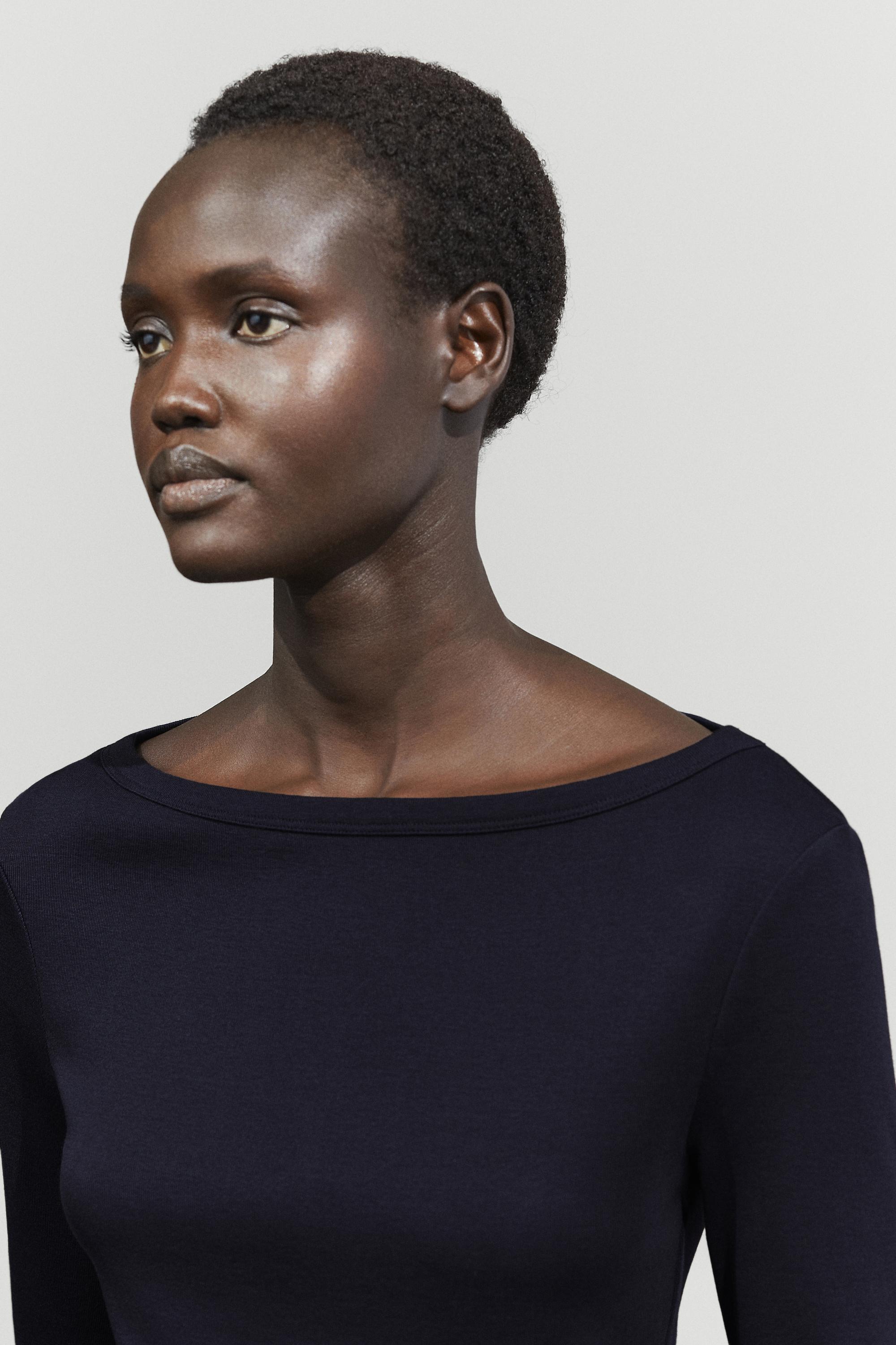 Long Sleeve Boat Neck T-shirt — Navy blue