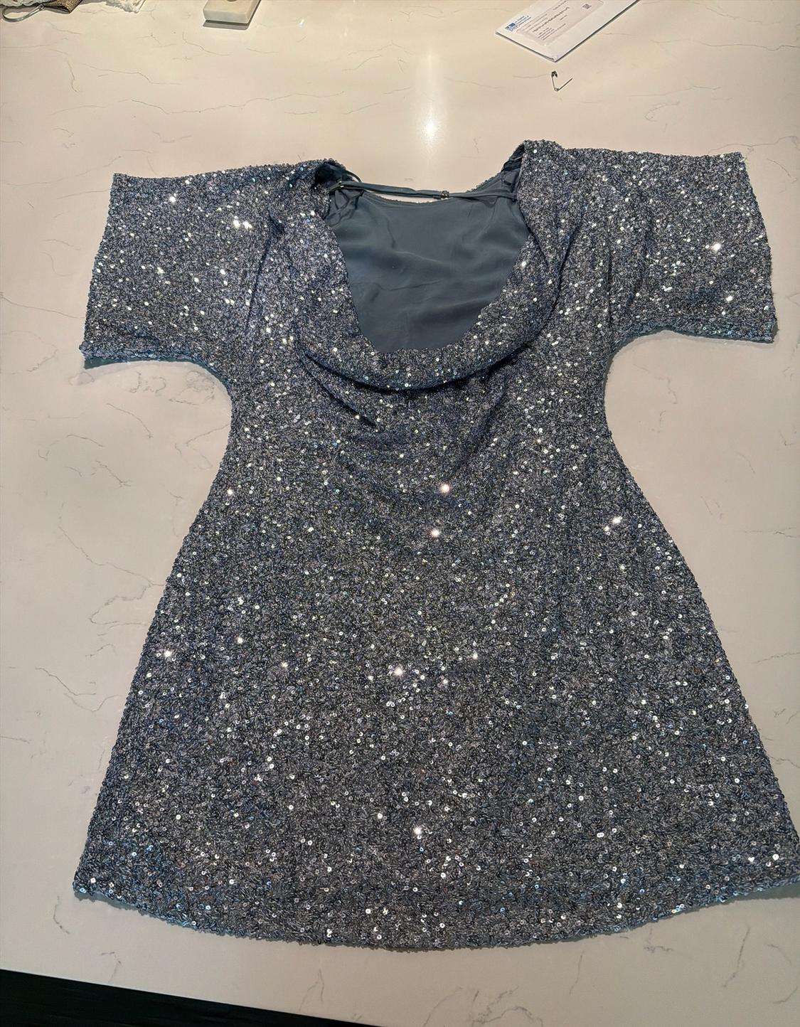 SHORT SEQUIN DRESS - Image 2