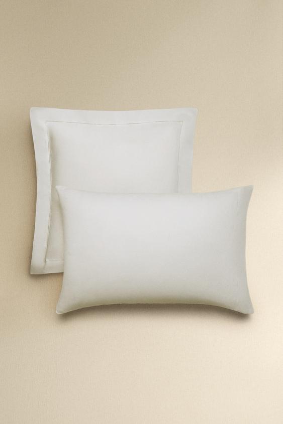 FRONHA DE TRAVESSEIRO DE LINHO COM ELEMENTO DECORATIVO - Branco da Zara - Imagem 0