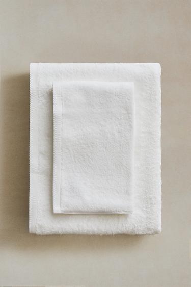 Zara PLAIN COTTON TERRYCLOTH BATH TOWEL (500 GXM²) - White
