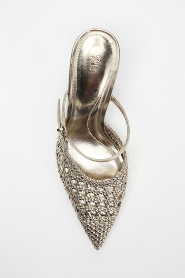 حذاء بكعب مطلي بتأثير مجدول - ذهبي by Zara