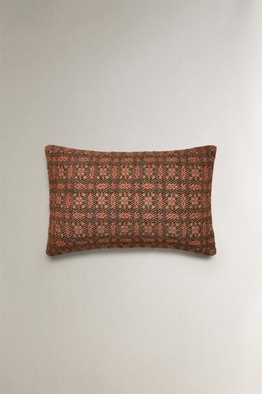 GEOMETRIC CHECK CUSHION COVER - Light beige by Zara