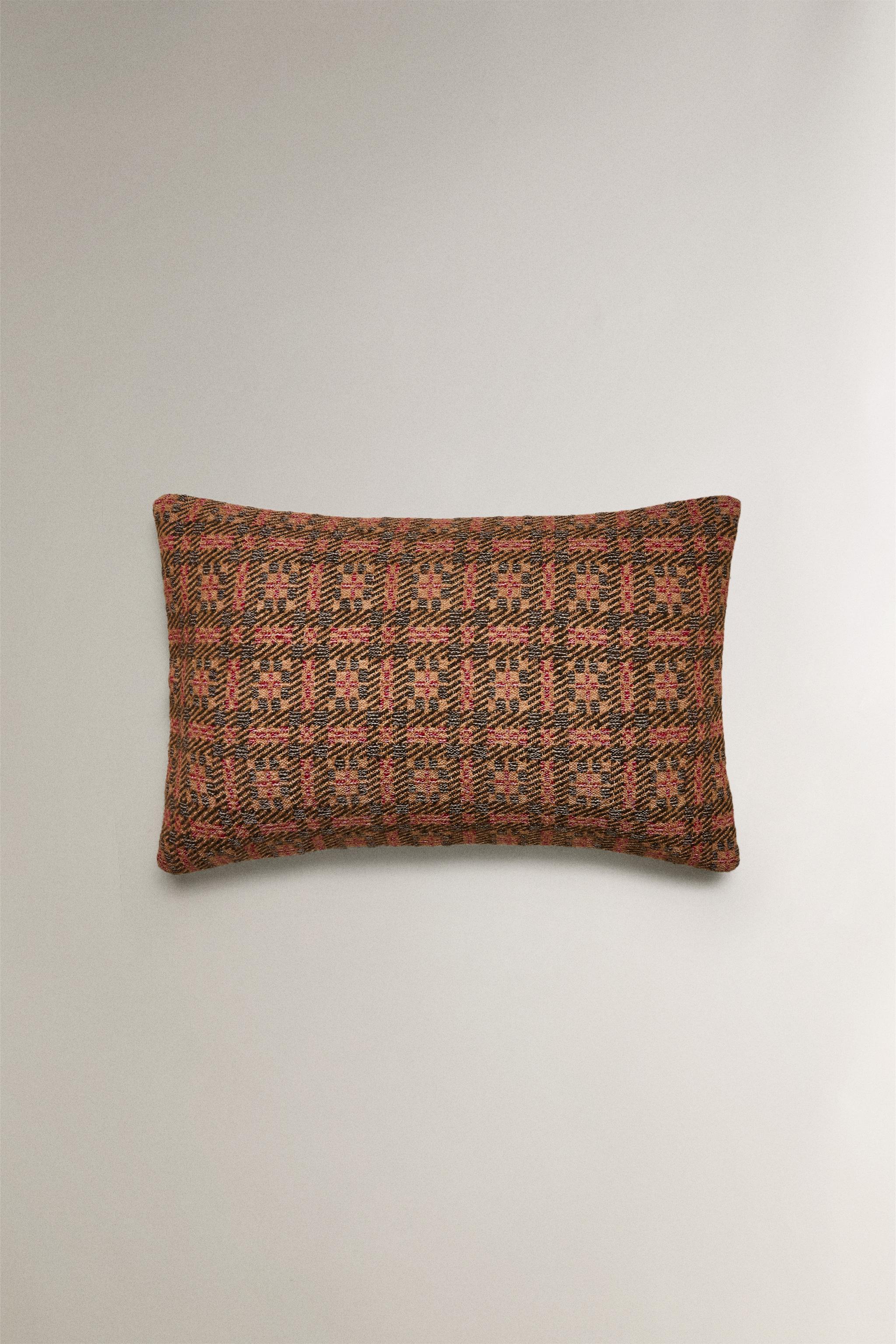 GEOMETRIC CHECK THROW PILLOW COVER