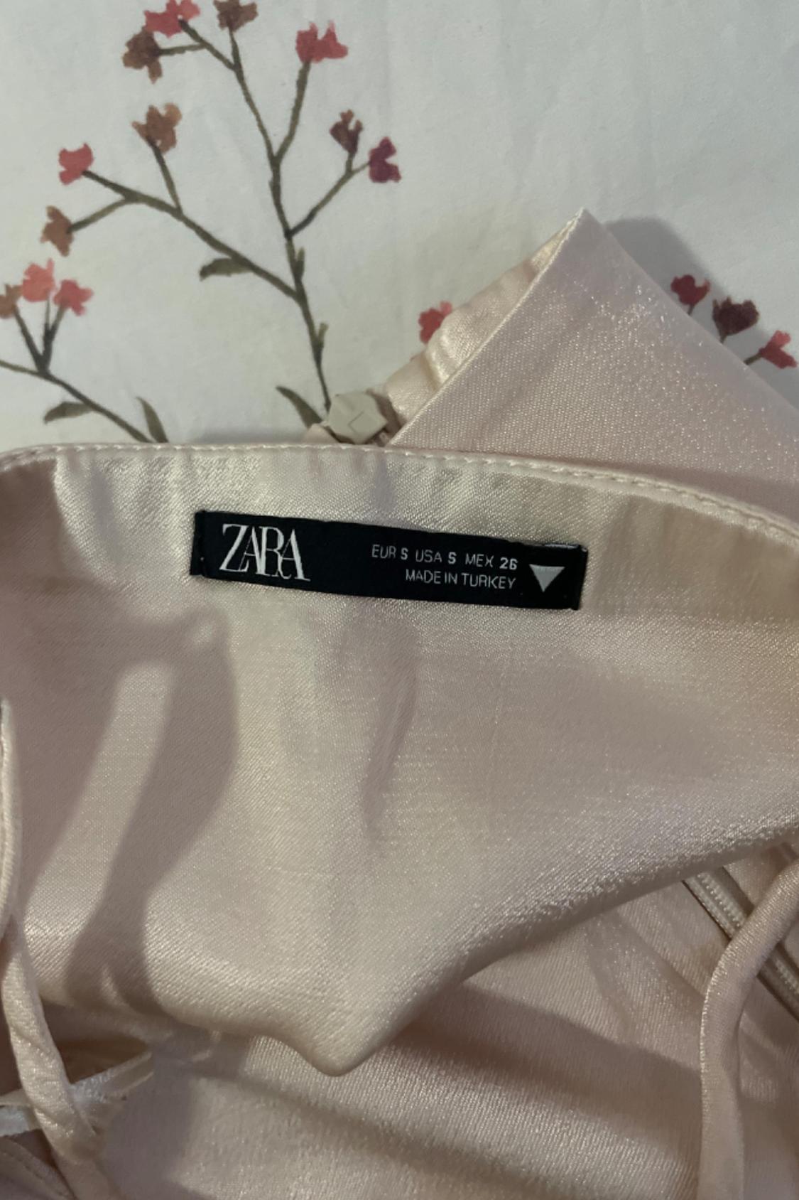 SATIN CROP TOP WITH CUT-OUT DETAIL - Image 3