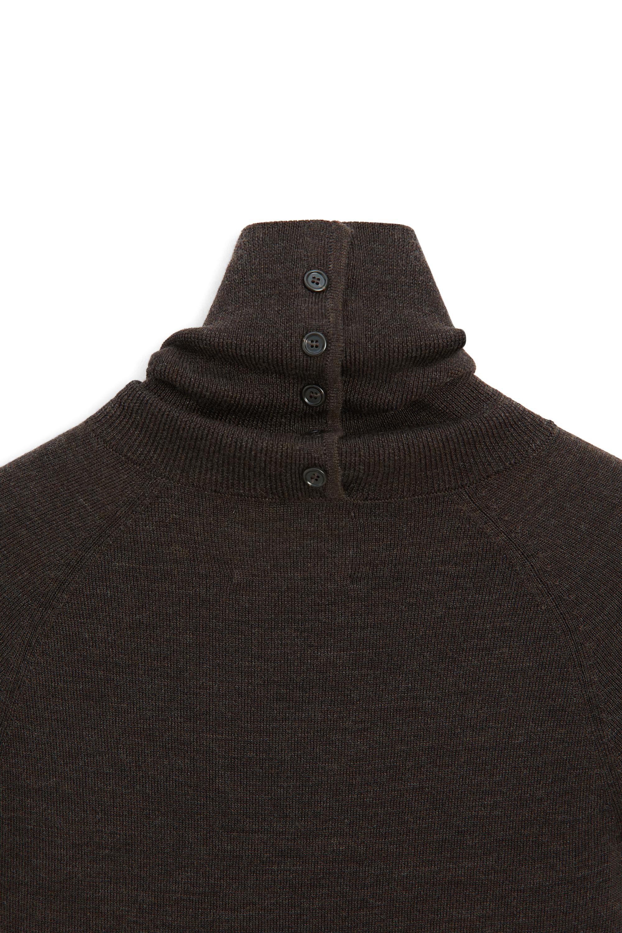 100% wool button-detail knit sweater - LIMITED EDITION