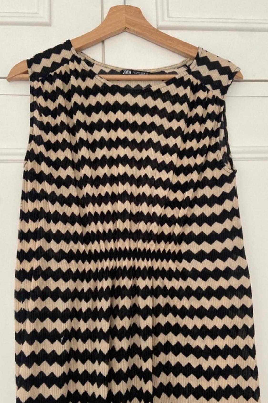PLEATED PRINTED DRESS - Image 3