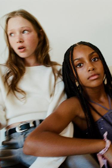 TRUMPA PALAIDINUKĖ SU ŽVYNELIAIS – Antracito pilka – „Zara“