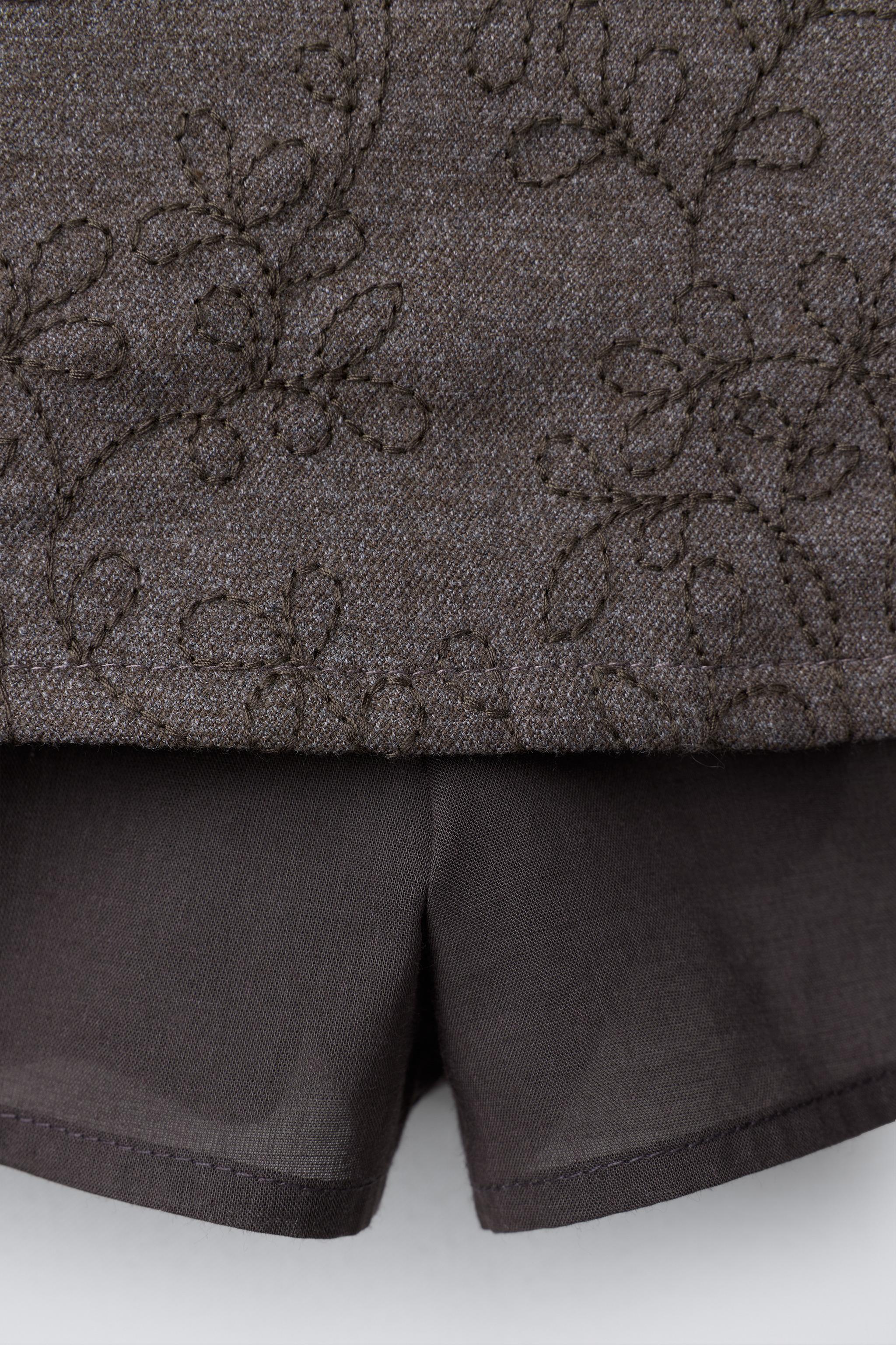 SOFT EMBROIDERED FLORAL SKORT