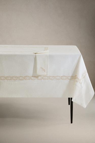 PLANT EMBROIDERY SATEEN TABLECLOTH - Ecru by Zara - Image 0