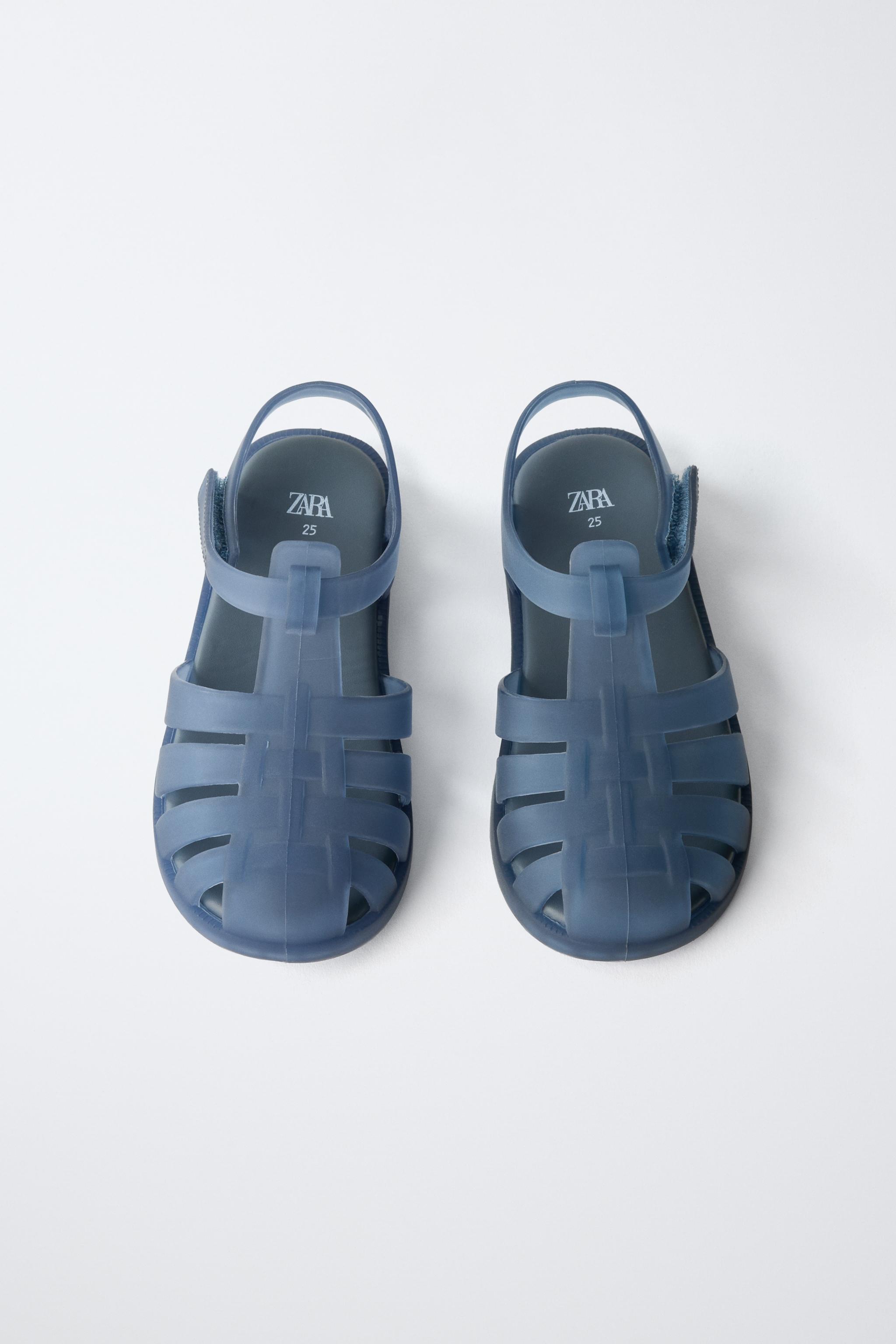 RUBBERIZED STRAPPY FISHERMAN SANDALS