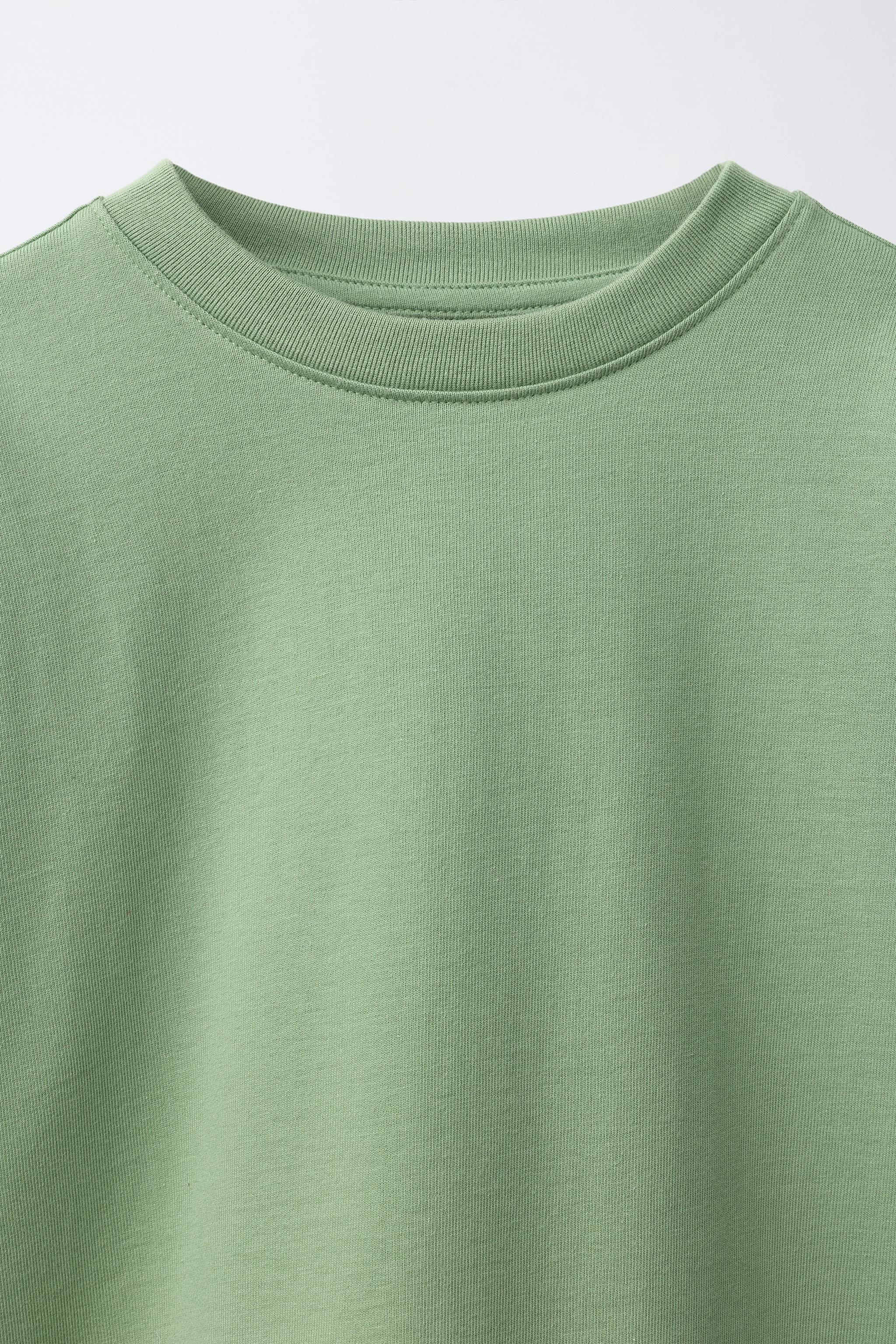 HEAVYWEIGHT T-SHIRT
