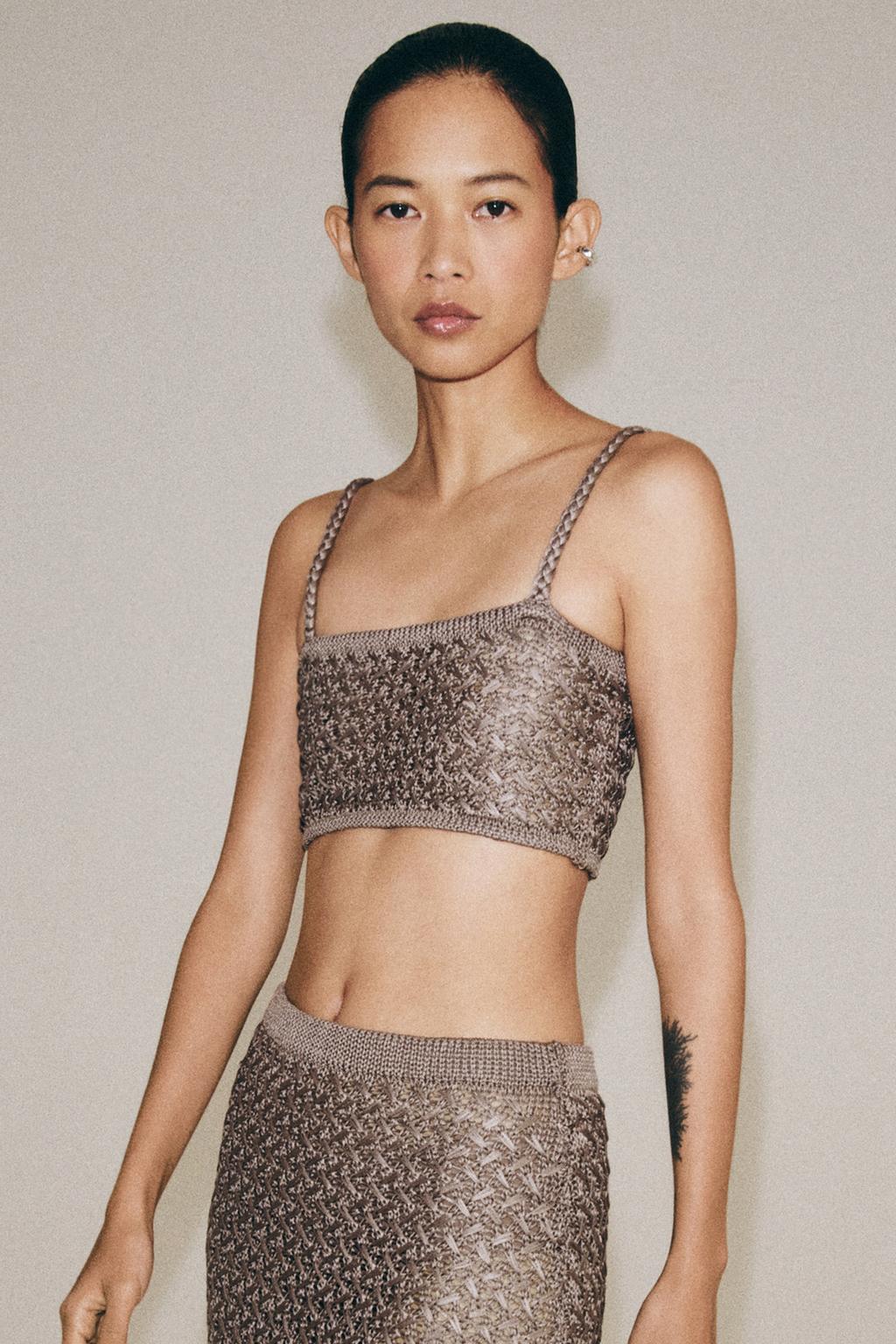 CABLE-KNIT CROP TOP