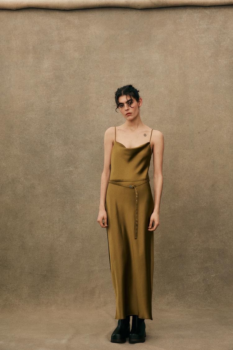 サテン地ベルト付きミディ丈ワンピース - ダークオリーブ | ZARA Japan 