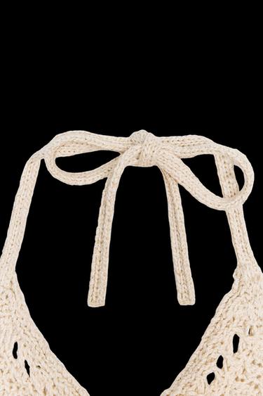 NECKHOLDER-TOP AUS OFFENEM STRICK - Sandfarben von Zara