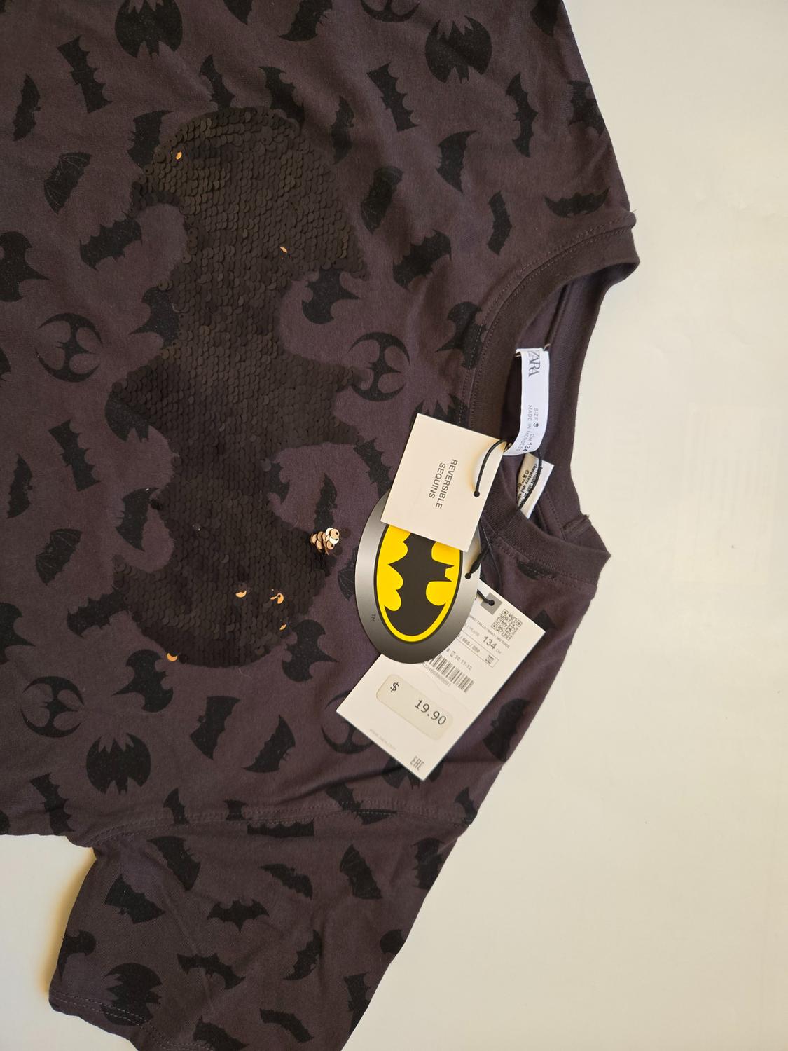 BATMAN © DC COMICS SEQUIN T-SHIRT - Image 5