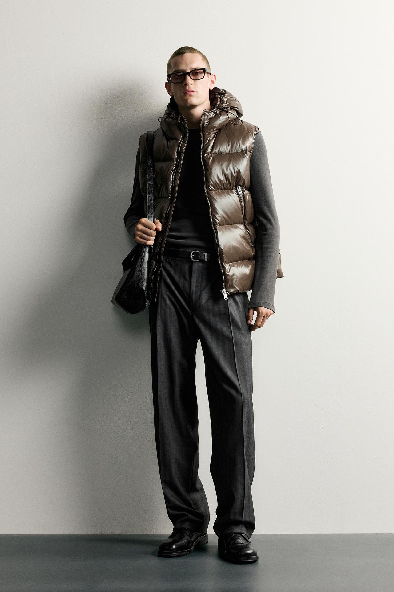 60% DOWN - 40% FEATHER WATER-REPELLENT GILET — Ochre