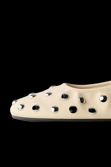 STUDDED BALLET FLATS -  by Zara