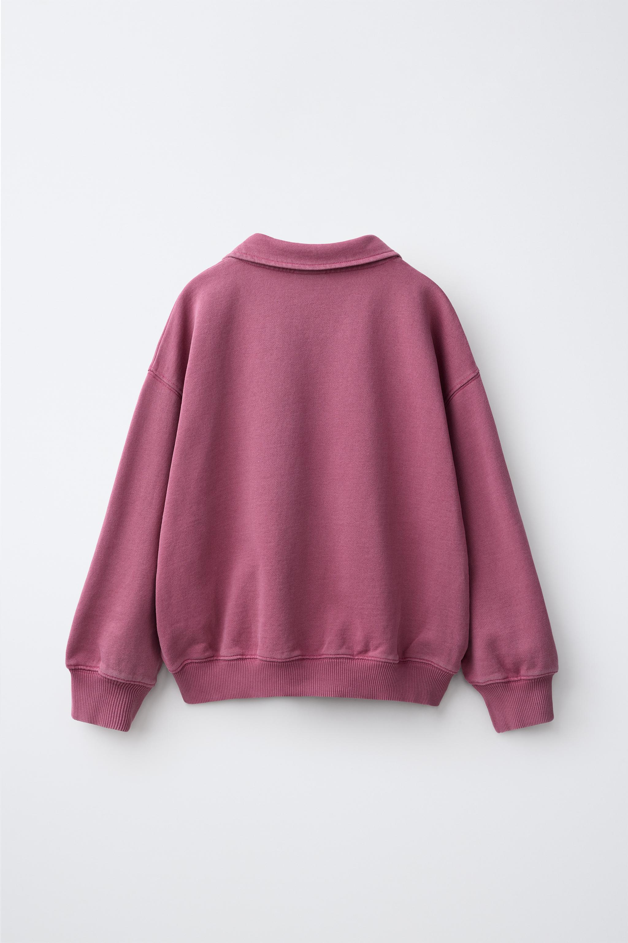 TEXT-PRINT POLO-NECK SWEATSHIRT