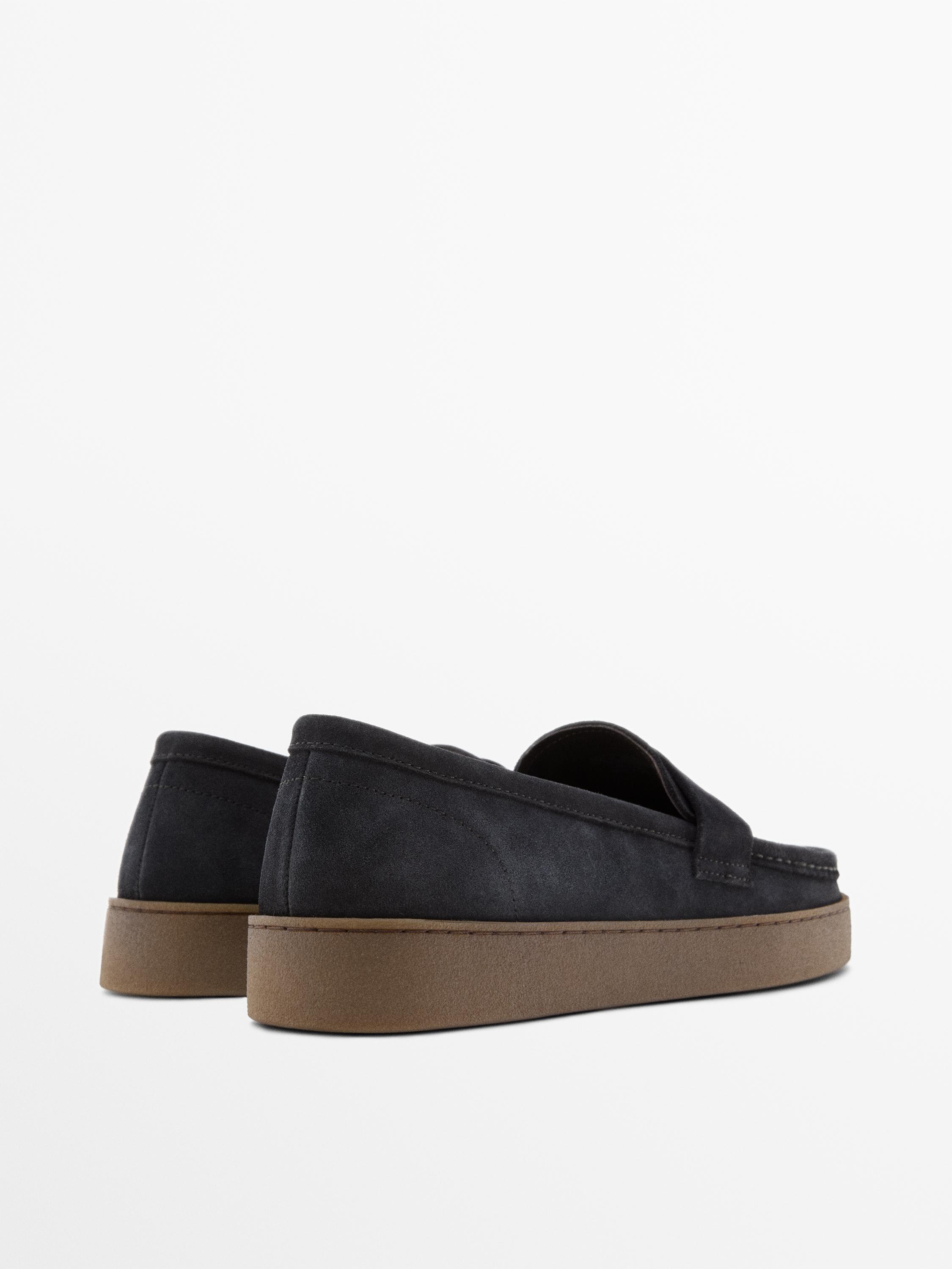 Mocassins en croûte de cuir à semelle caramel