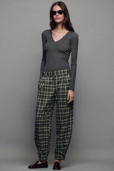 PANTALONS DE QUADRES AMB BAIXOS AMB TRAVETES - Verd / Cru de Zara