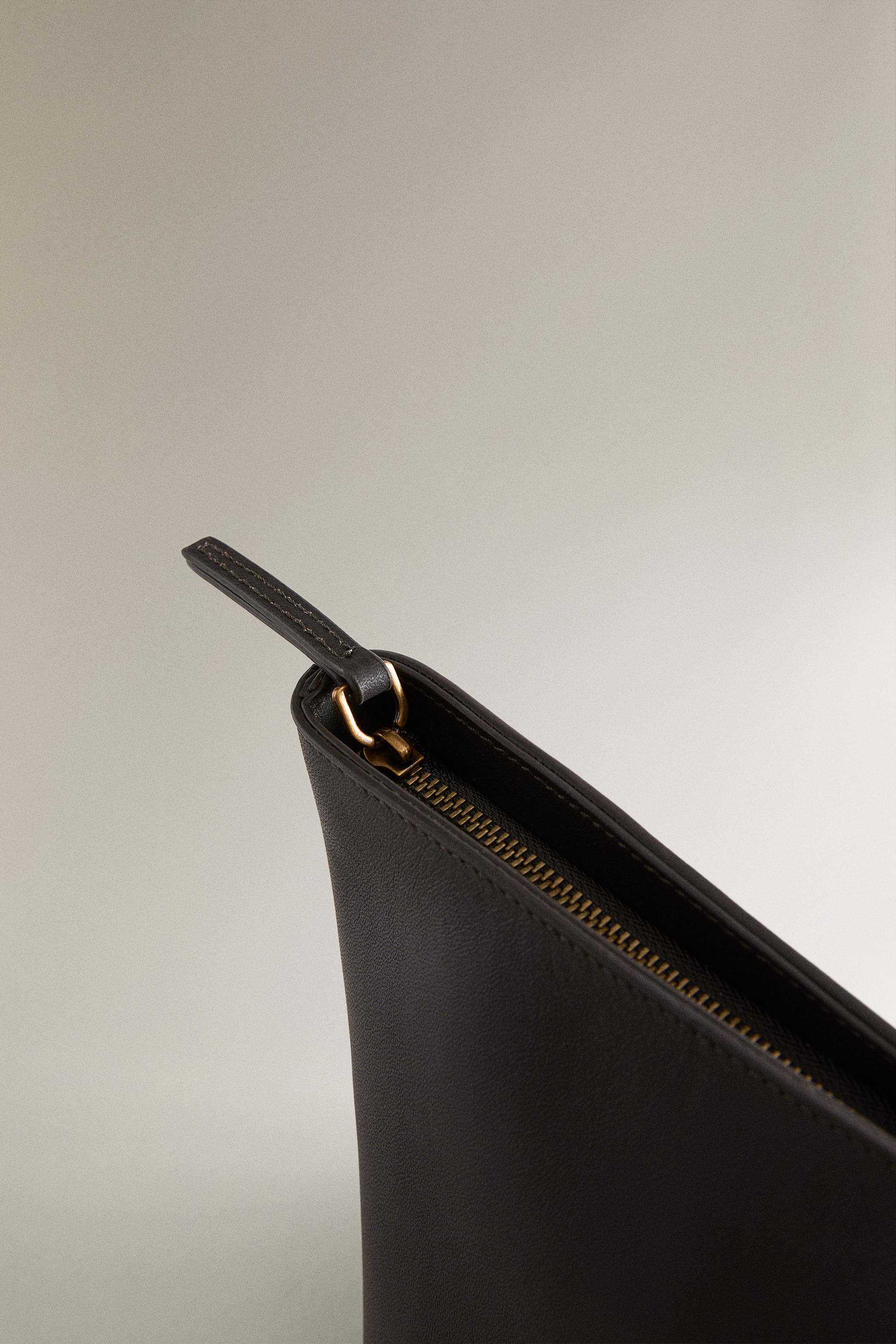 TROUSSE DE TOILETTE CUIR