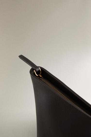 TROUSSE DE TOILETTE CUIR - Marron chocolat de Zara - Image 4