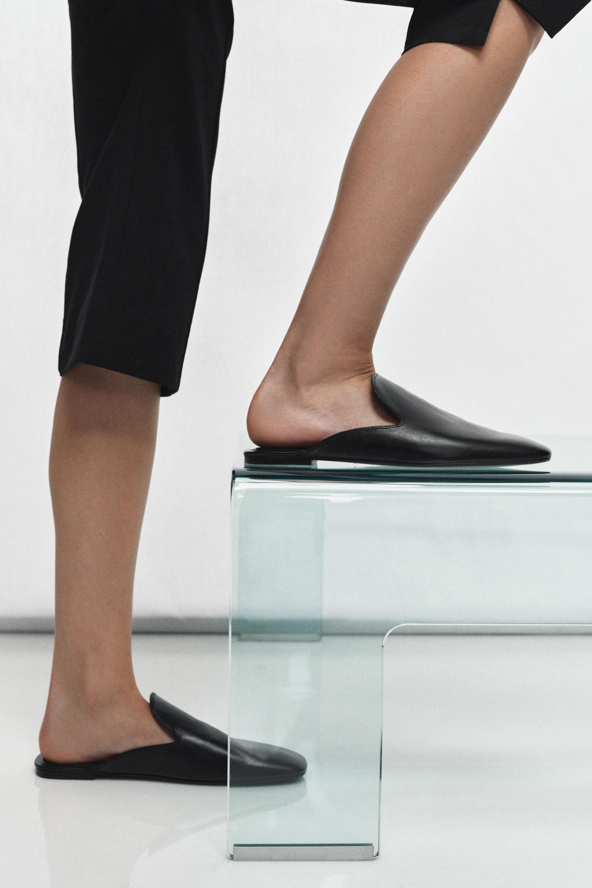 CLARKS × ZARA LEATHER MULE SHOES LEATHER MULE LOAFERS - Black | ZARA United States