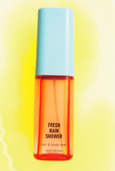 Zara FRESH RAIN SHOWER HAIR & BODY MIST 150ML (5.7 FL. OZ). - TINTED LEATHER