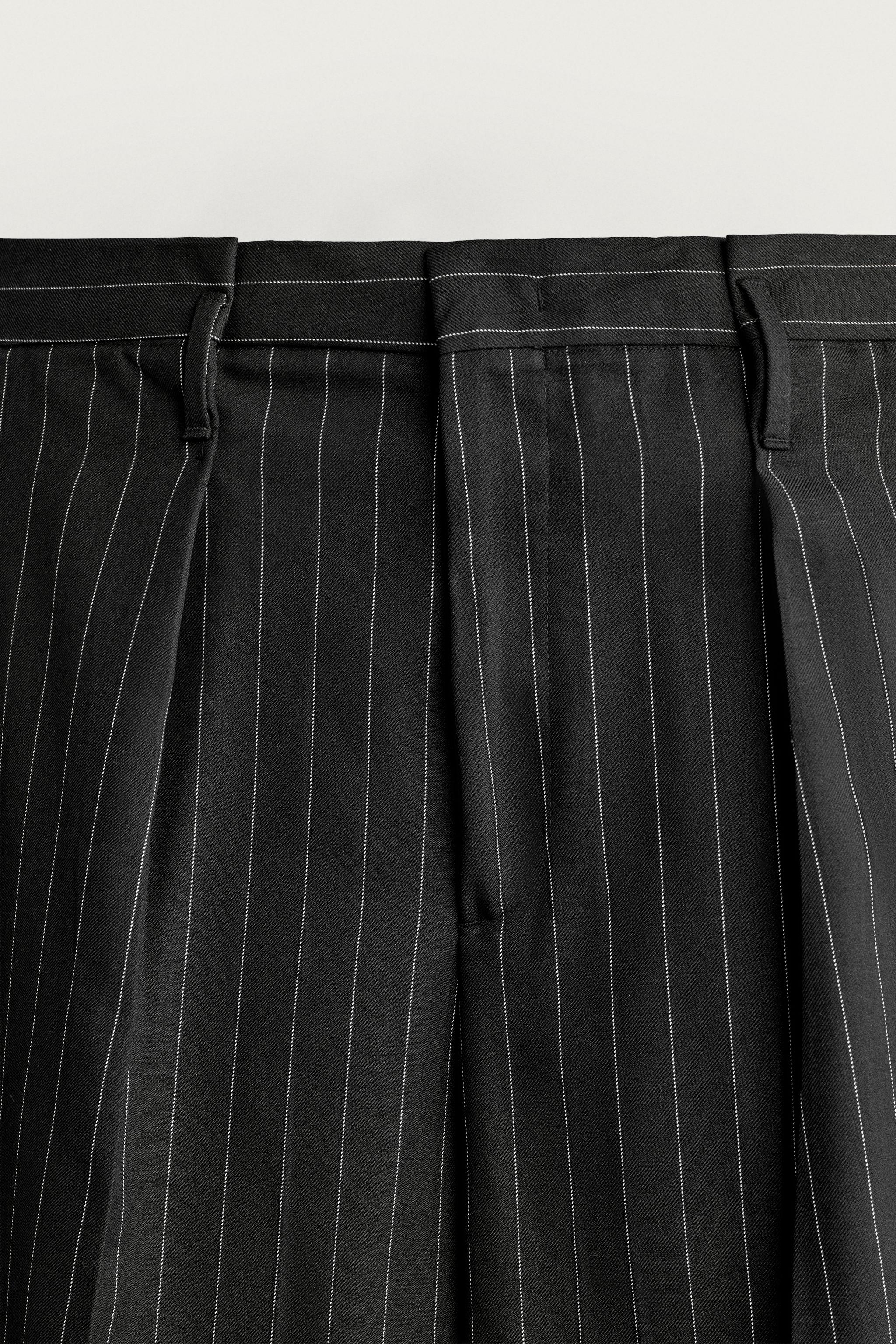 PINSTRIPE SUIT PLEATED PANTS