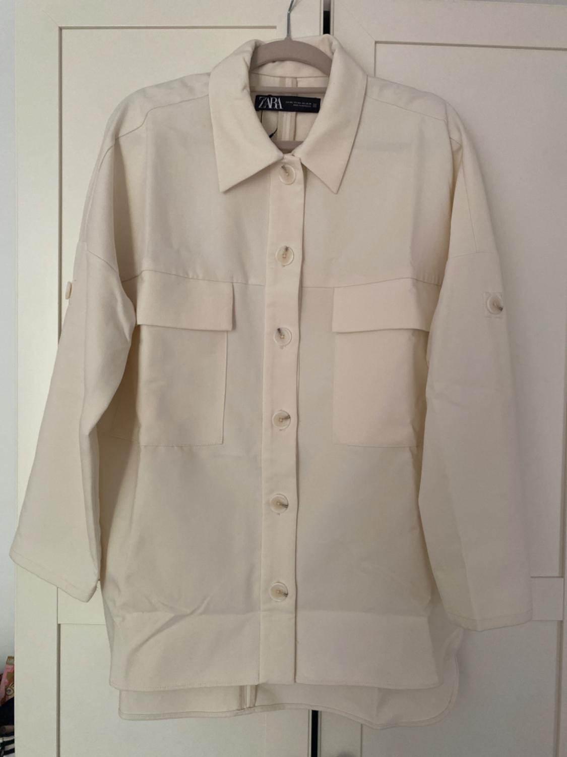 OVERSIZED OVERSHIRT