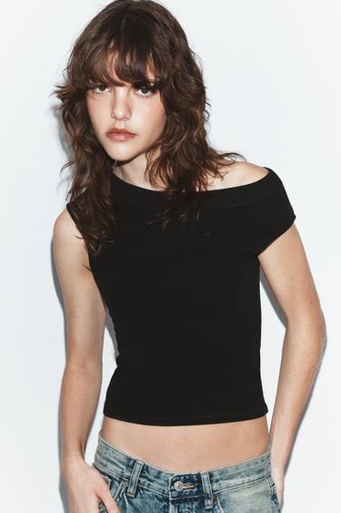 T-SHIRT COL BATEAU - Noir de Zara - Image 1