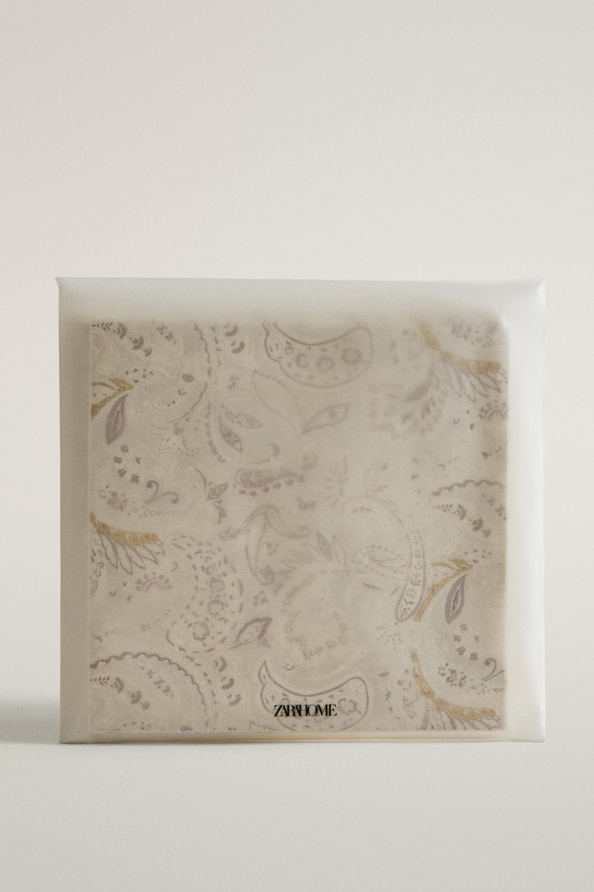 PAISLEY PAPER NAPKIN PACK (PACK OF 20)