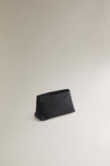MEDIUM TECHNICAL FABRIC WASH BAG - Black by Zara - Image 1