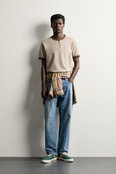 CAMISETA REGULAR FIT CONTRASTE - marron-vison de Zara - Imagen 0