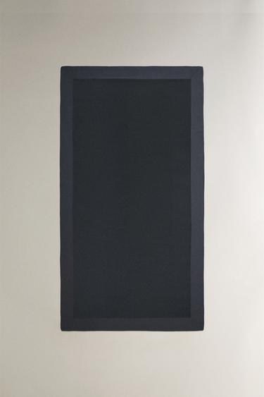 SERVIETTE DE PLAGE TEXTURES - Gris foncé de Zara - Image 0