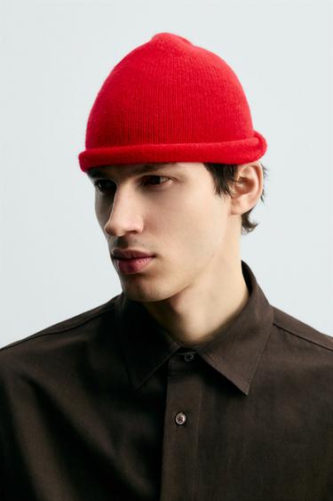 GORRO BEANIE CASHMERE LIMITED EDITION - Rojo de Zara - Imagen 0