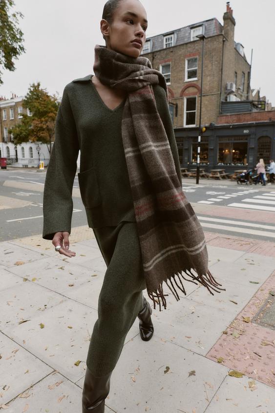 SOFT FEEL KNIT JUMPER