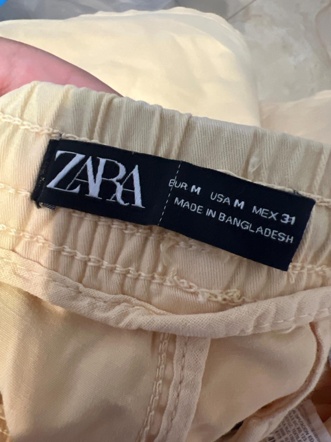 JOGGING BERMUDA SHORTS WITH ELASTIC WAISTBAND - Image 3